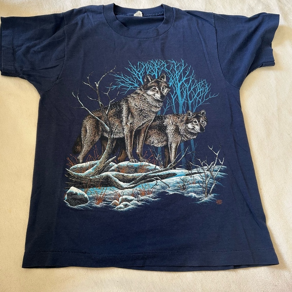 Vintage Navy Blue Wolf Graphic T-Shirt